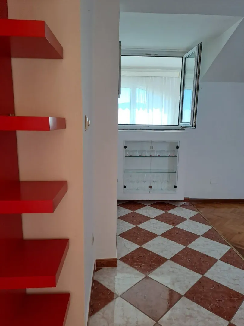 Rent, three bedroom apartment, 100m², Tivat, Crna Gora