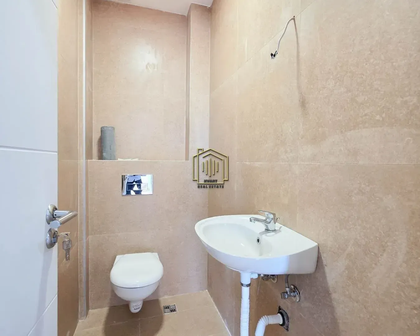 Izdavanje, dvosoban stan, 64m², Tološi, Podgorica