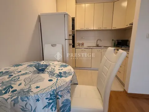 Izdavanje, jednosoban stan, 47m², Blok 6, Podgorica - image 5