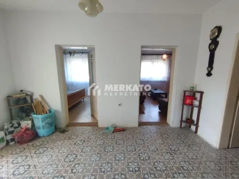 Prodaja, kuća, 101m², Perlez, Zrenjanin - image 10