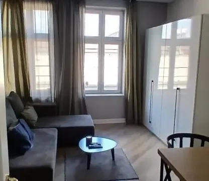 Sale, three bedroom apartment, 73m², Stari Grad, Beograd