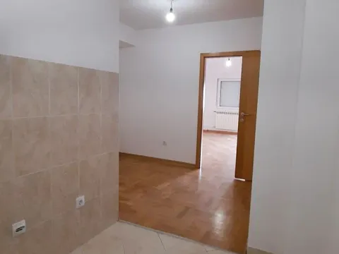 Sale, two bedroom apartment, 64m², Cvetkova Pijaca, Zvezdara Sve Podlokacije - image 6
