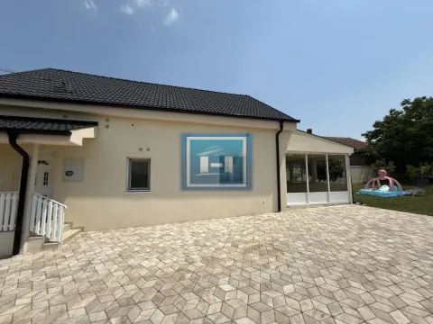 Prodaja, kuća, 200m², Majur, Jagodina - image 56