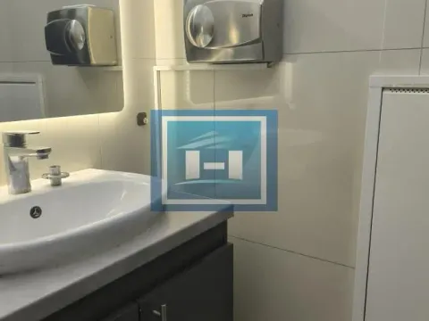 Izdavanje, poslovni prostor, 90m², Centar, Ćuprija - image 6