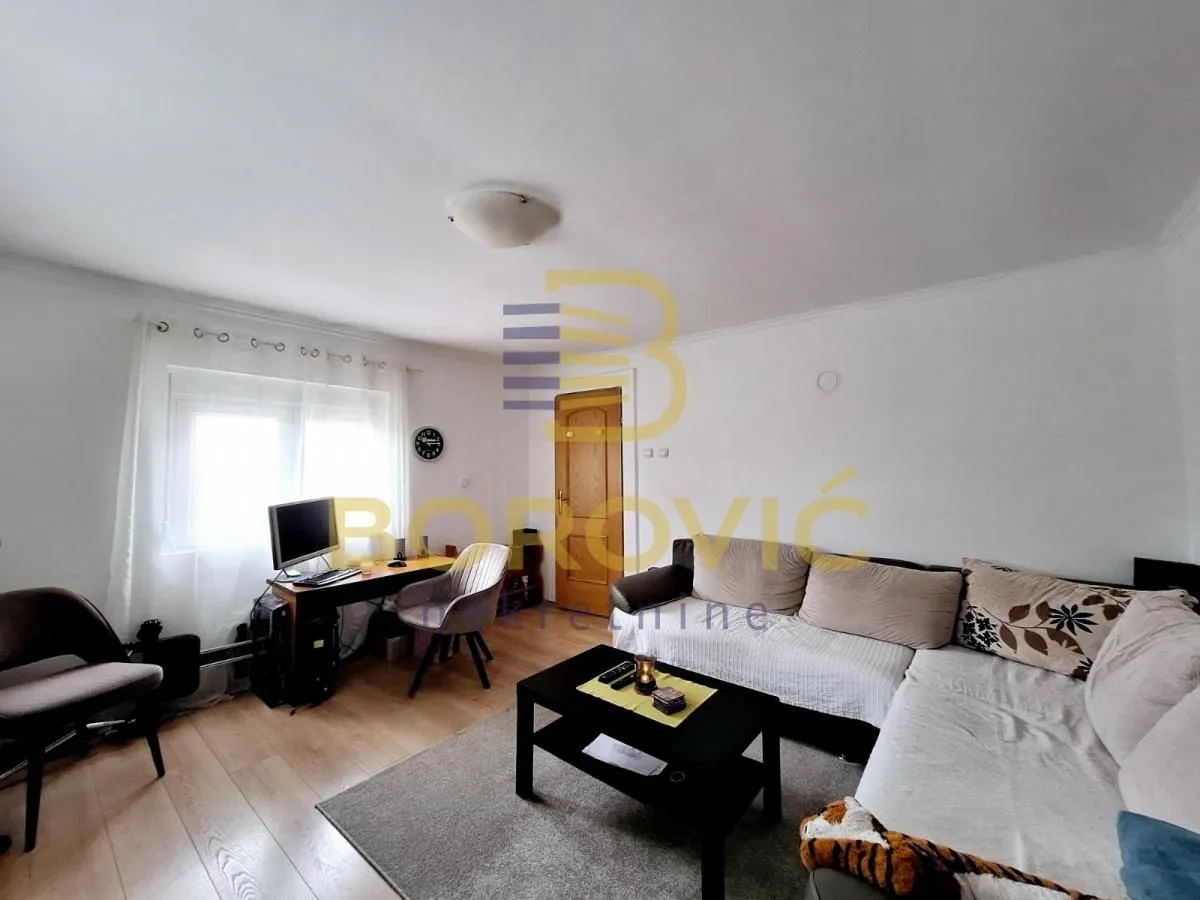 Sale, house, 80m², Voždovac Sve Podlokacije, Beograd