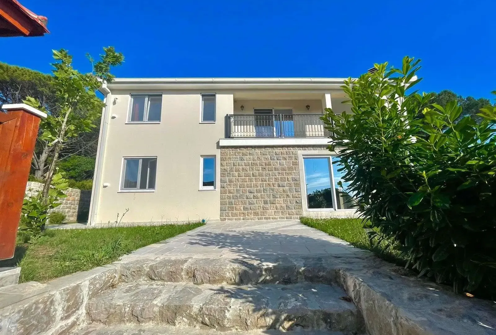Prodaja, kuća, 185m², Zagora, Kotor
