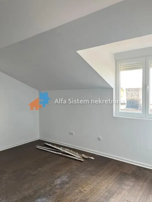 Izdavanje, stan, 250m², Stari Grad, Beograd