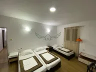 Izdavanje, petosoban stan, 150m², Centar, Budva - image 12