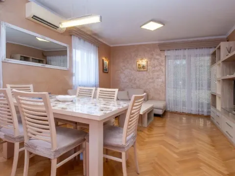 Rent, two bedroom apartment, 88m², City Kvart, Podgorica - image 3