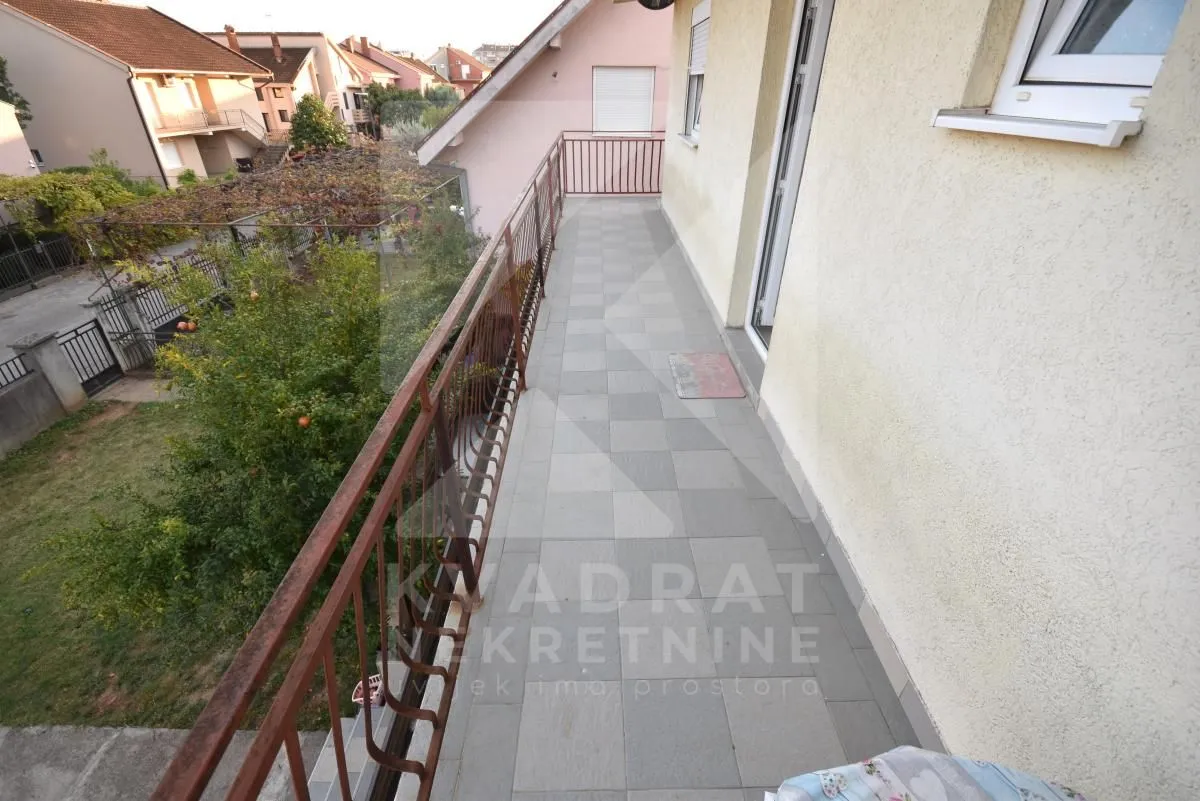 Izdavanje, trosoban stan, 100m², Stari Aerodrom, Podgorica
