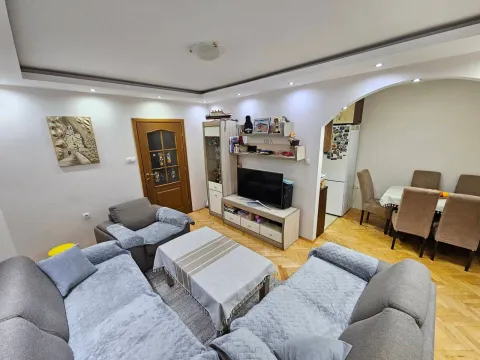 Prodaja, jednosoban stan, 58m², Stari Aerodrom, Podgorica - image 13