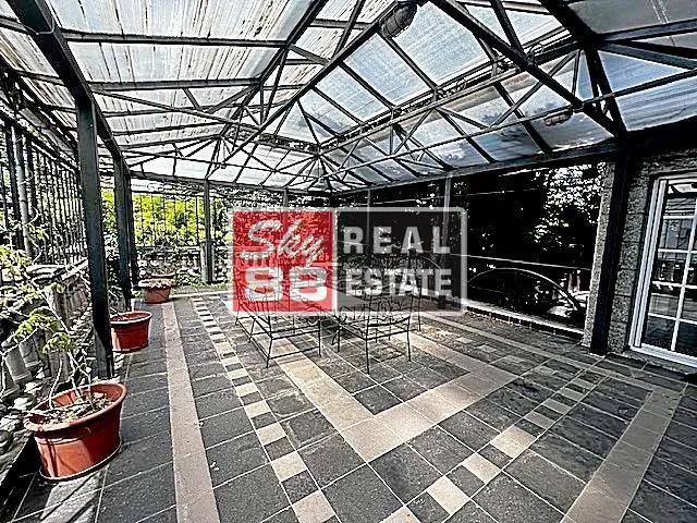 Izdavanje, kuća, 375m², Senjak, Beograd