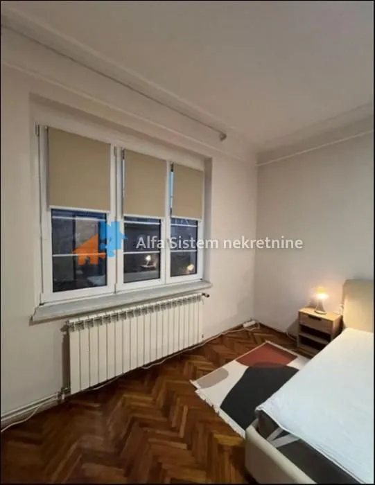 Izdavanje, trosoban stan, 120m², Stari Grad, Beograd