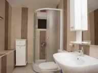 Prodaja, kuća, 400m², Petrovac, Budva - image 4