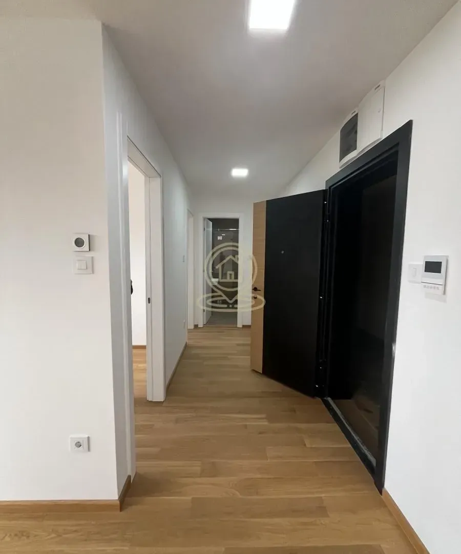 Prodaja, dvosoban stan, 58m², Bulevar Evrope, Novi Sad Sve Podlokacije