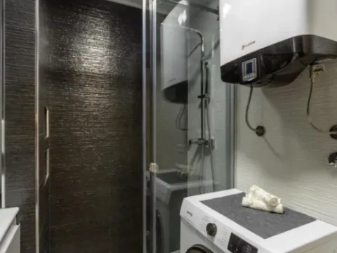 Izdavanje, dvosoban stan, 58m², Centar, Bar - image 3