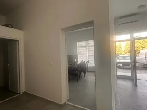 Prodaja, poslovni prostor, 68m², Bar, Crna Gora - image 6