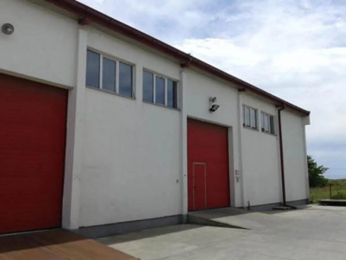 Rent, office space, 800m², Batajnica, Beograd