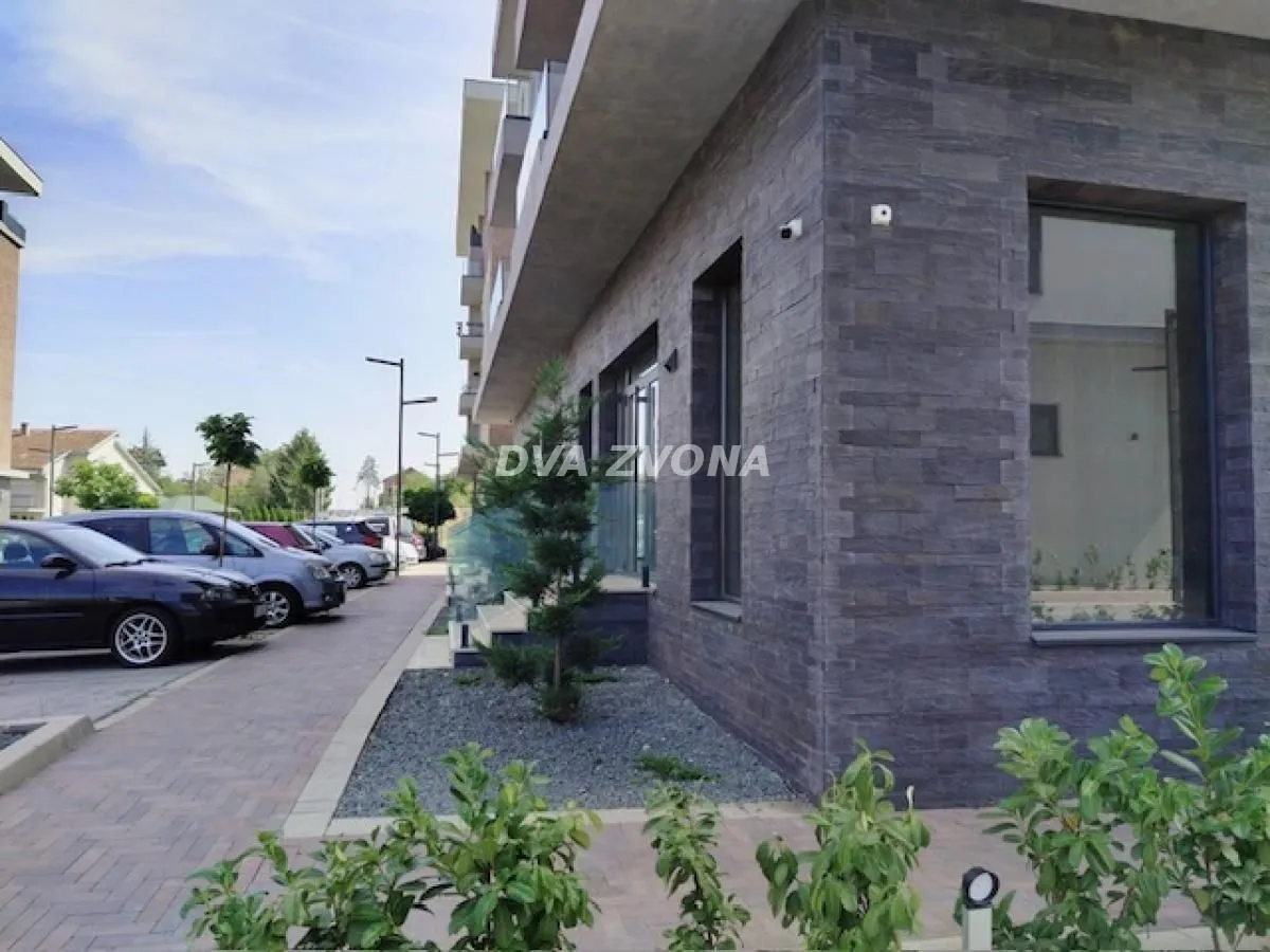 Rent, office space, 224m², Stari Banovci, Stara Pazova
