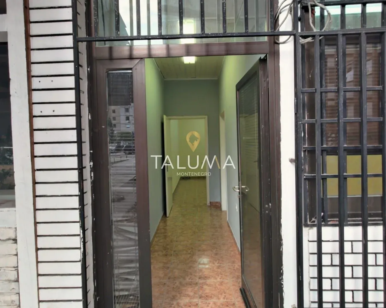 Sale, office space, 36m², Baston, Podgorica