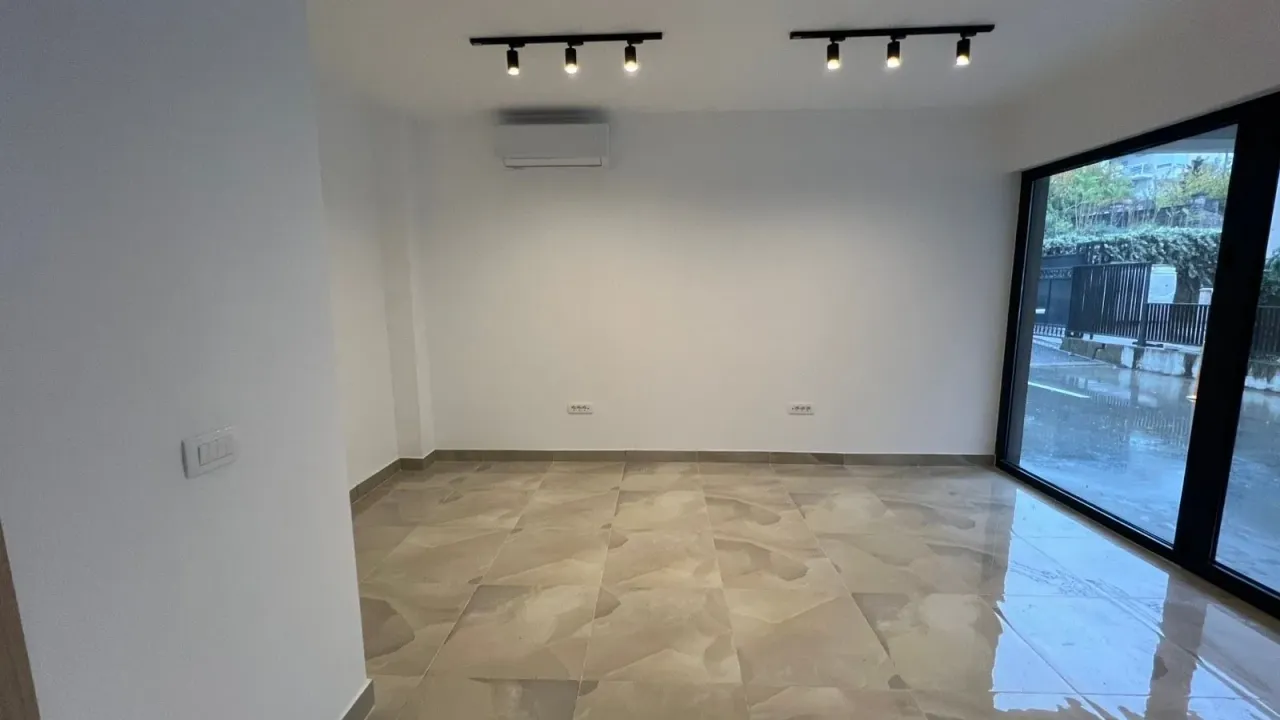 Izdavanje, poslovni prostor, 20m², Zagorič, Podgorica