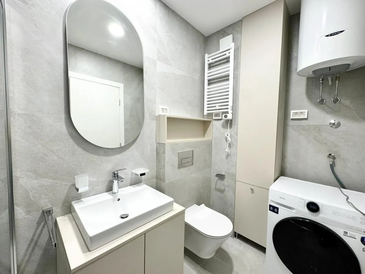 Izdavanje, stan, 48m², Central Point, Podgorica