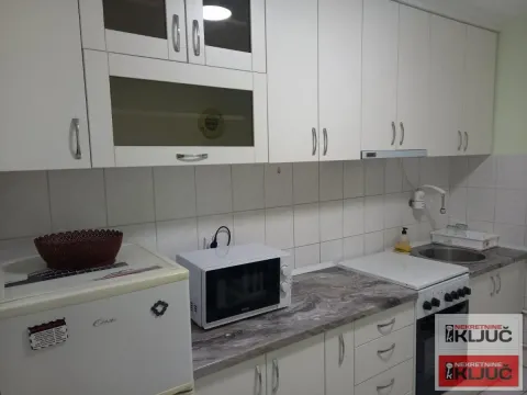 Izdavanje, dvosoban stan, 53m², Banatić, Novi Sad Sve Podlokacije - image 2