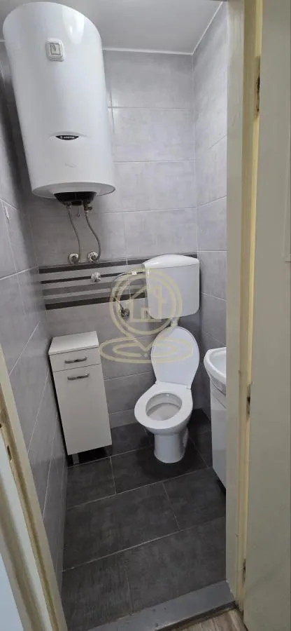 Izdavanje, dvosoban stan, 56m², Socijalno, Novi Sad Sve Podlokacije
