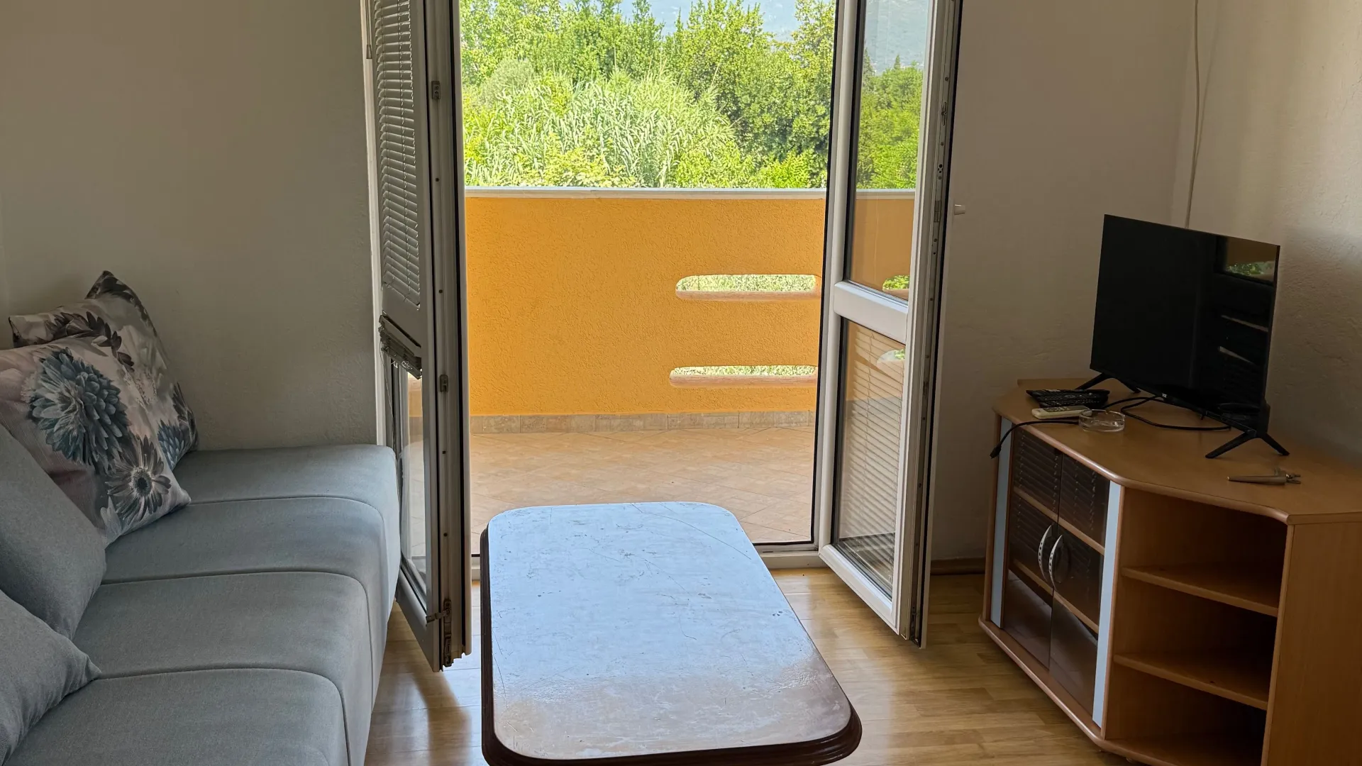 Rent, two bedroom apartment, 75m², Centar, Bar