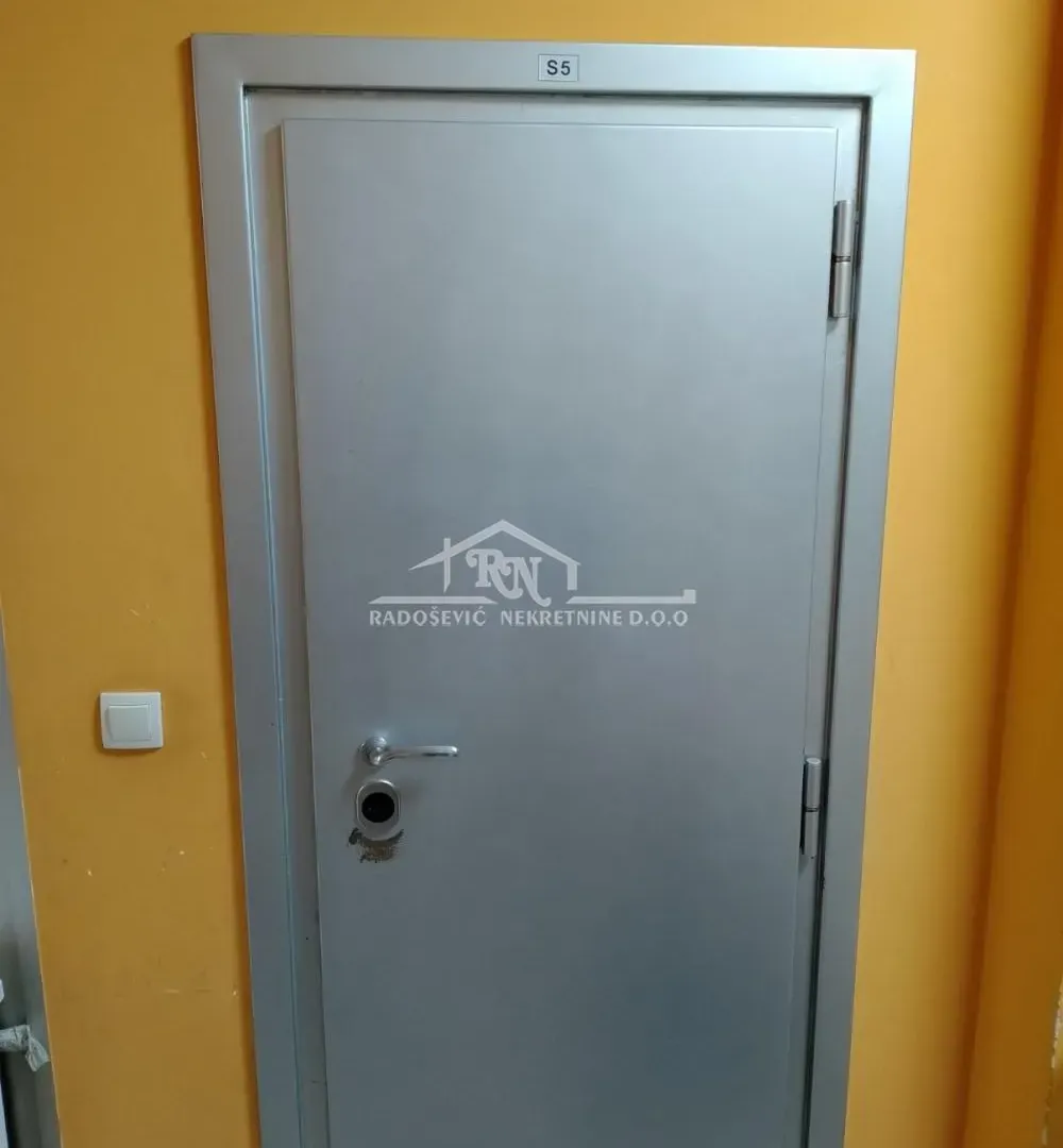 Sale, office space, 44m², Brace Jerković, Voždovac Sve Podlokacije