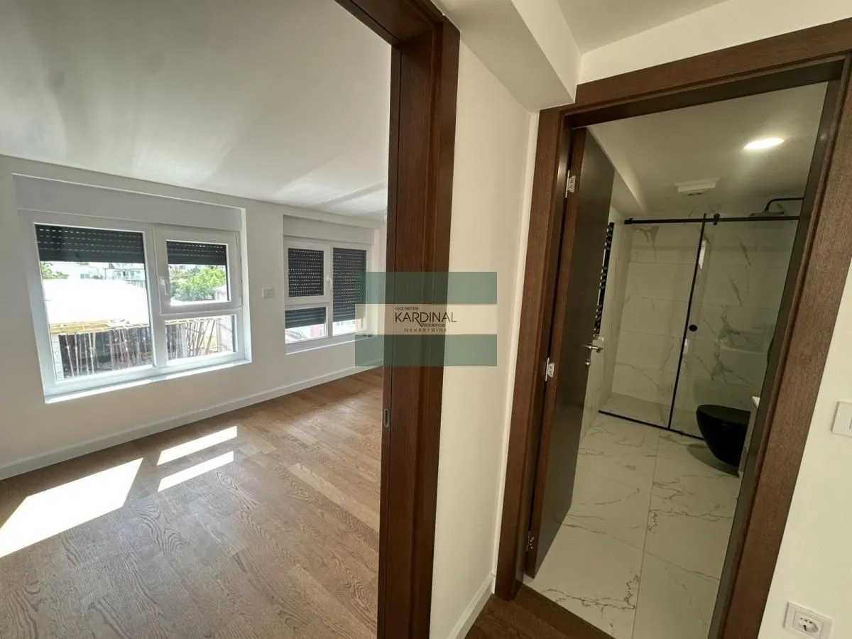 Prodaja, trosoban stan, 79m², Erdoglija, Kragujevac