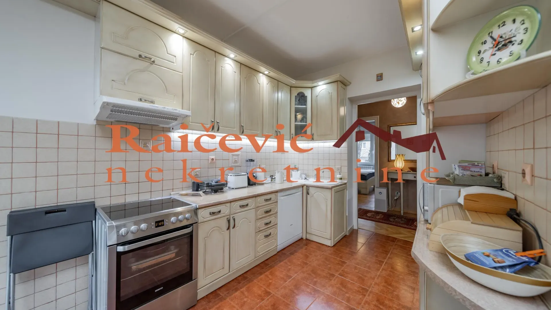 Rent, four bedroom apartment, 108m², Zvezdara Sve Podlokacije, Beograd