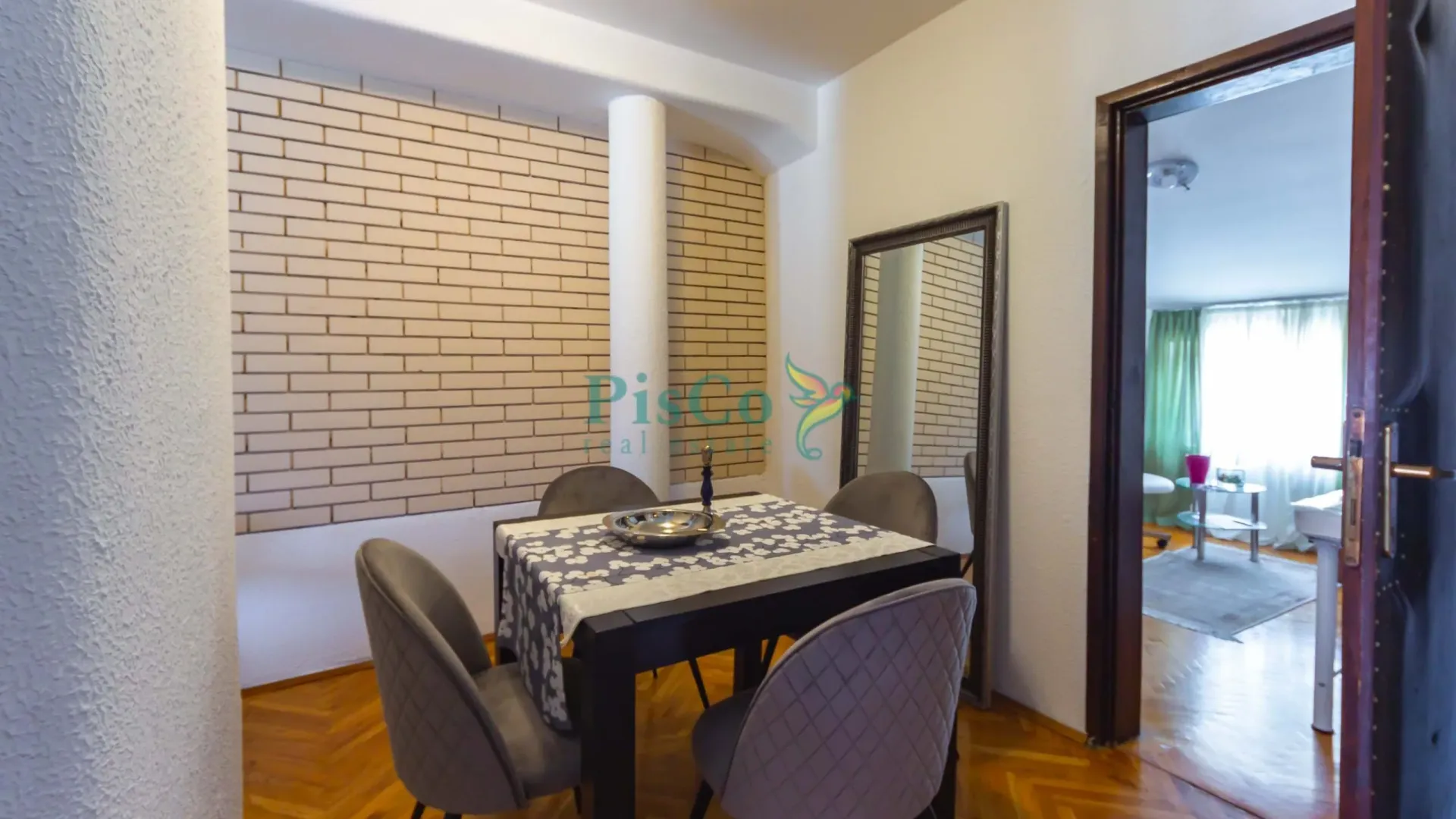 Prodaja, dvosoban stan, 75m², Centar, Podgorica