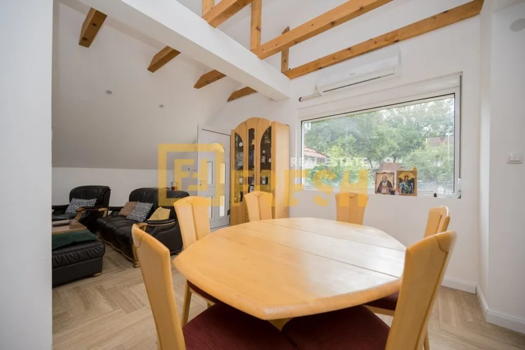 Sale, house, 350m², Vranići, Podgorica