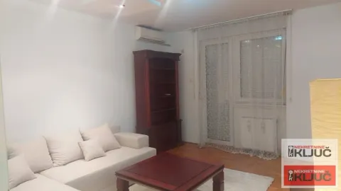 Izdavanje, trosoban stan, 71m², Centar, Novi Sad - image 2