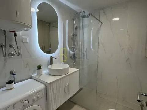 Sale, two bedroom apartment, 74m², Bečići, Budva - image 14