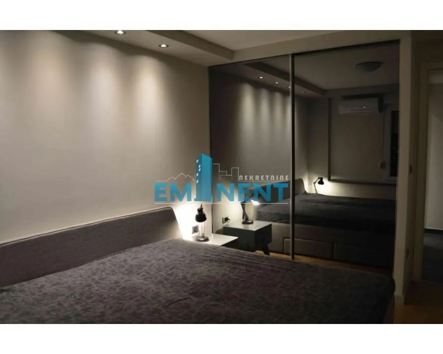 Izdavanje, dvosoban stan, 63m², Novi Beograd Sve Podlokacije, Beograd