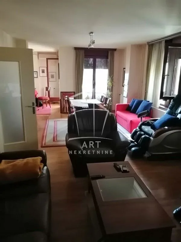 Prodaja, četvorosoban stan, 109m², Crveni Krst, Beograd