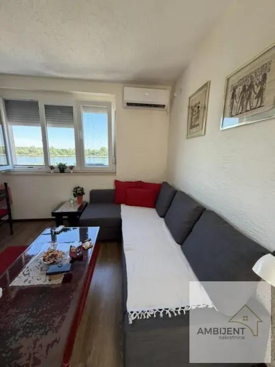 Prodaja, dvosoban stan, 63m², Stari Slankamen, Inđija