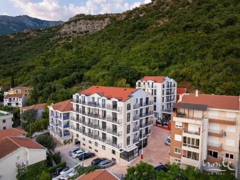 Prodaja, jednosoban stan, 36m², Podkošljun, Budva - image 2