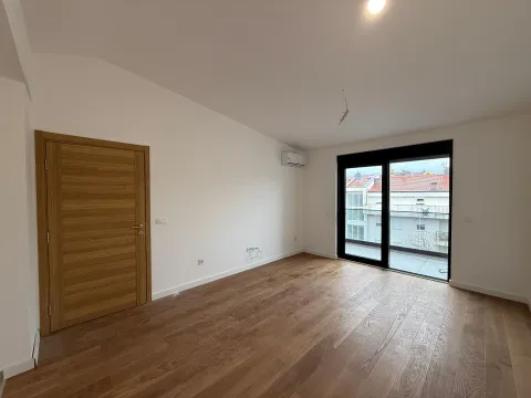 Prodaja, jednosoban stan, 47m², Momišići, Podgorica - image 2