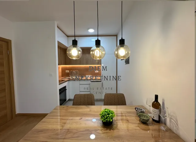 Izdavanje, jednosoban stan, 46m², City Kvart, Podgorica