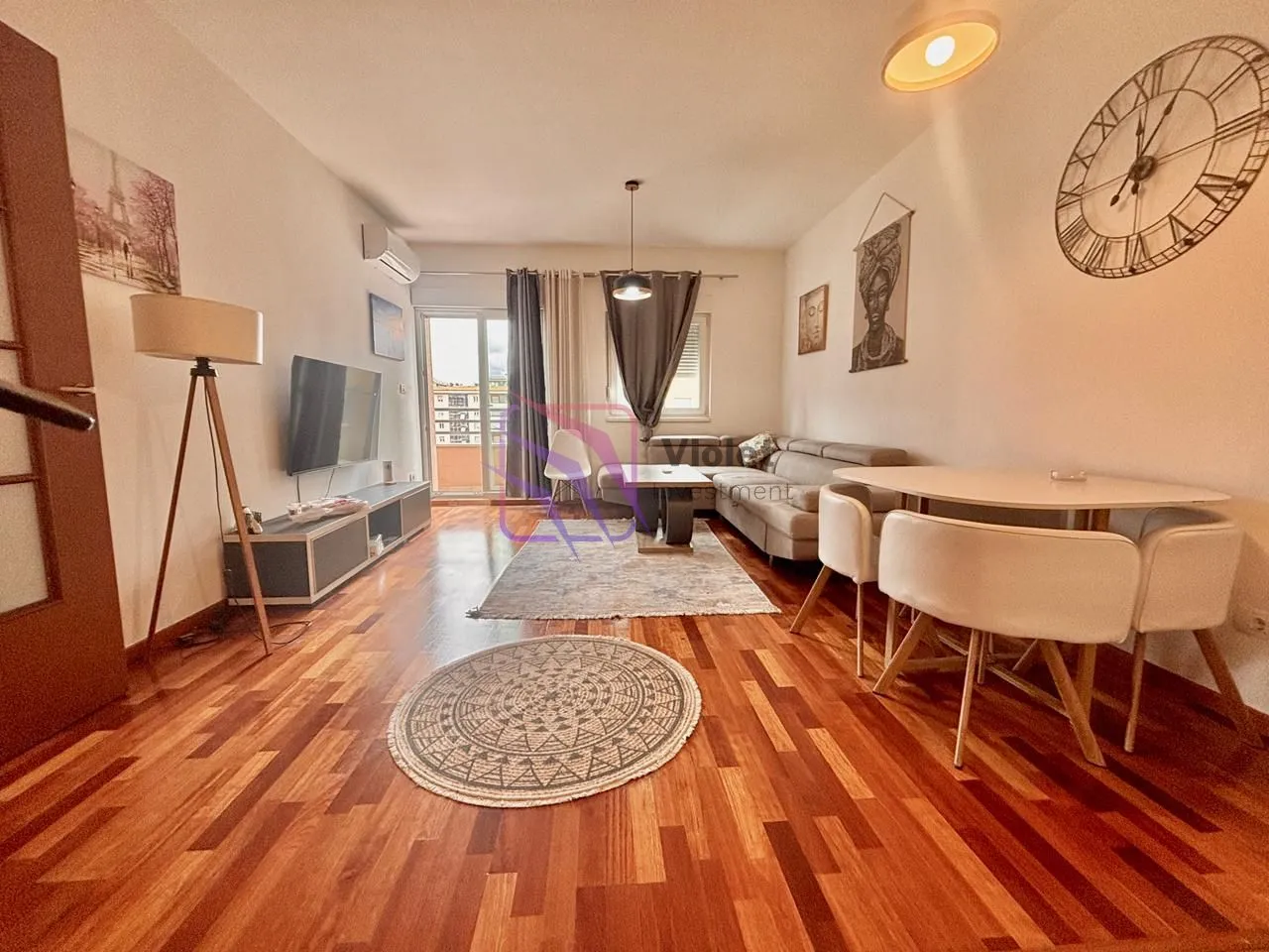 Izdavanje, jednosoban stan, 52m², City Kvart, Podgorica
