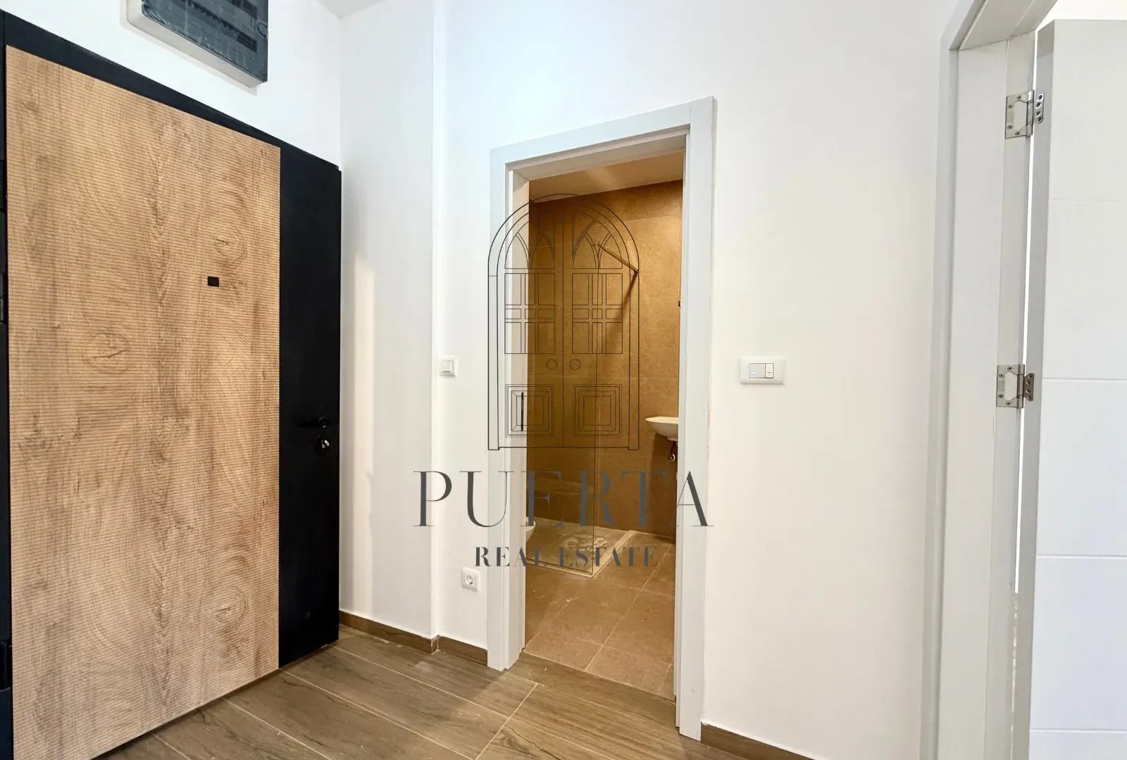 Prodaja, jednosoban stan, 45m², Tološi, Podgorica