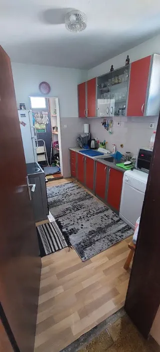 Sale, house, 220m², Stari Aerodrom, Podgorica