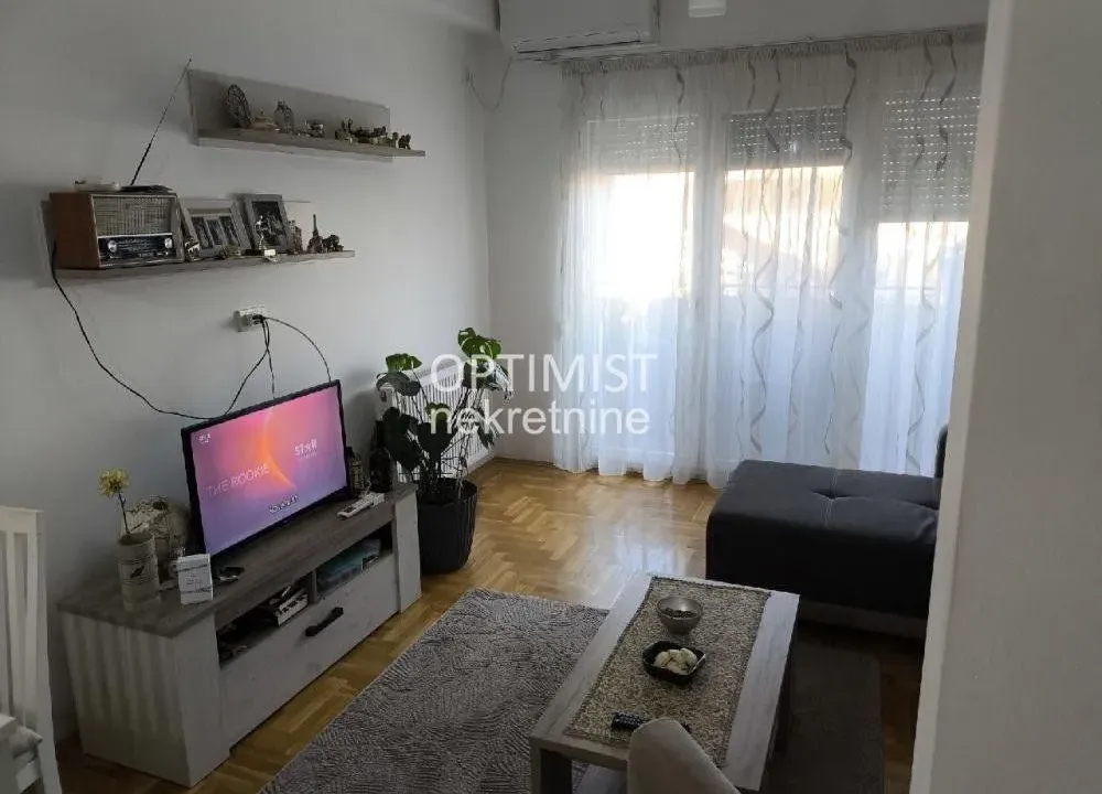 Prodaja, dvosoban stan, 45m², Ledine, Beograd