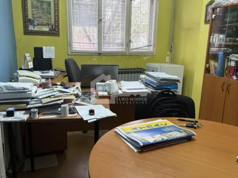 Izdavanje, poslovni prostor, 800m², Borča 1, Borča Sve Podlokacije - image 9