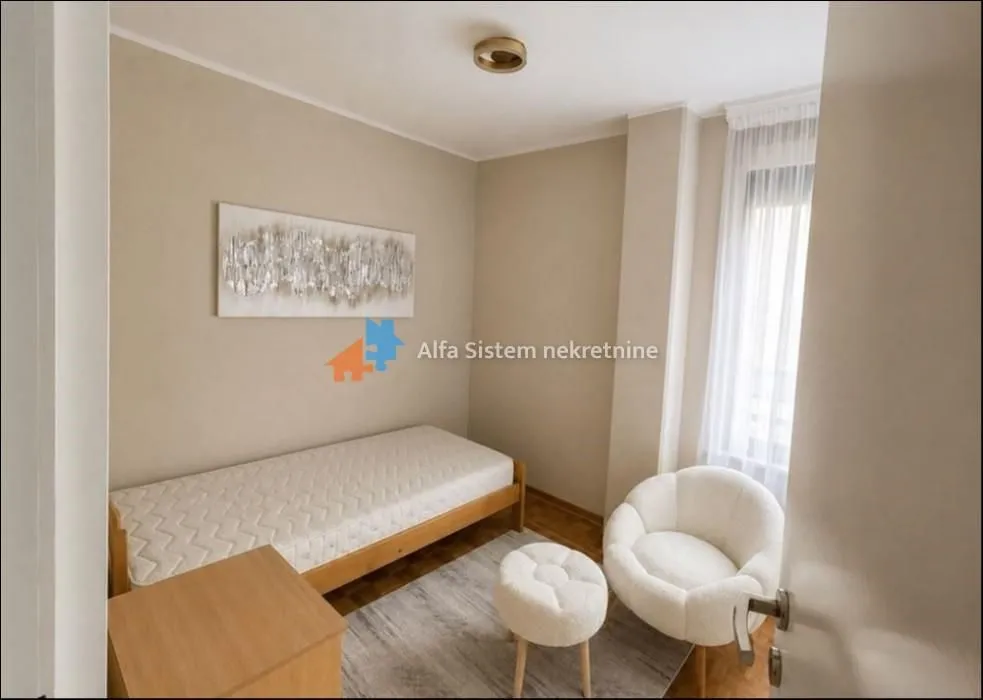 Rent, four bedroom apartment, 93m², Cerak Vinogradi, Beograd