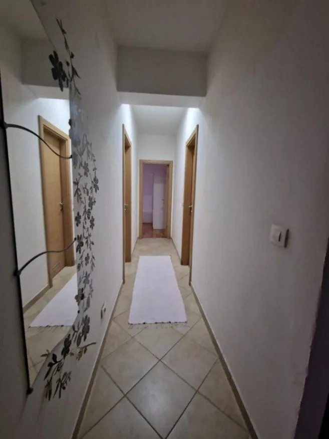 Prodaja, trosoban stan, 80m², Ljubović, Podgorica
