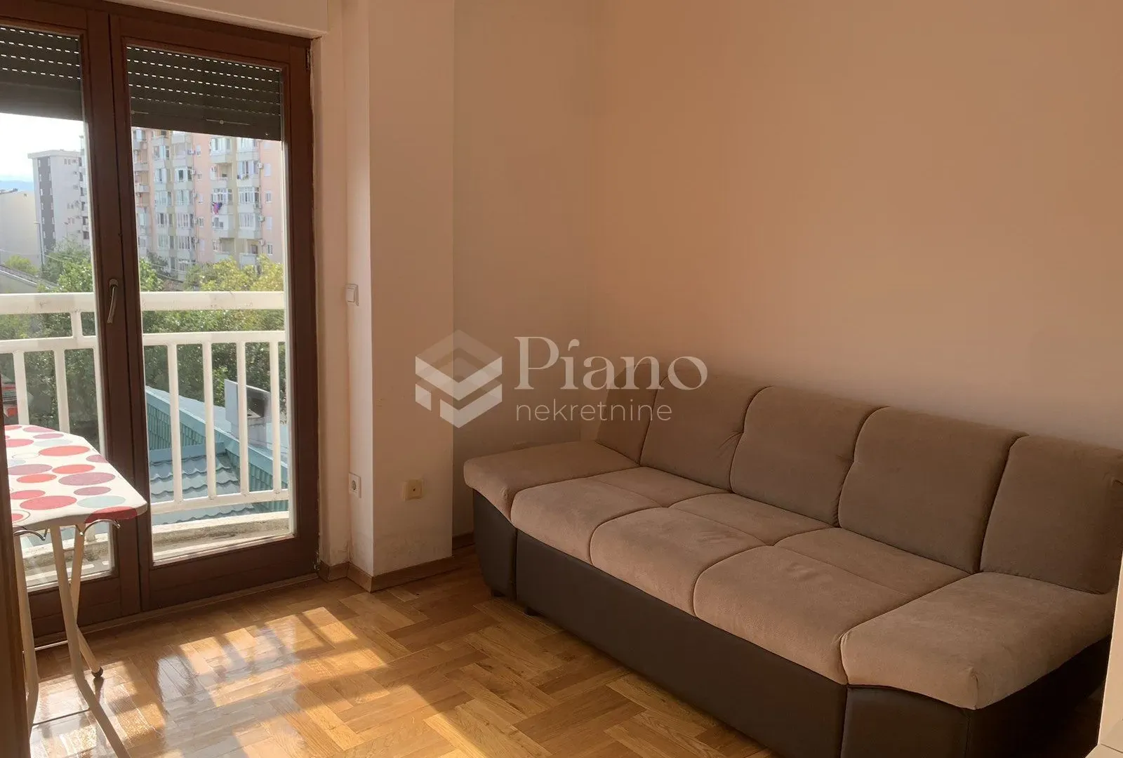 Rent, two bedroom apartment, 85m², Stari Aerodrom, Podgorica